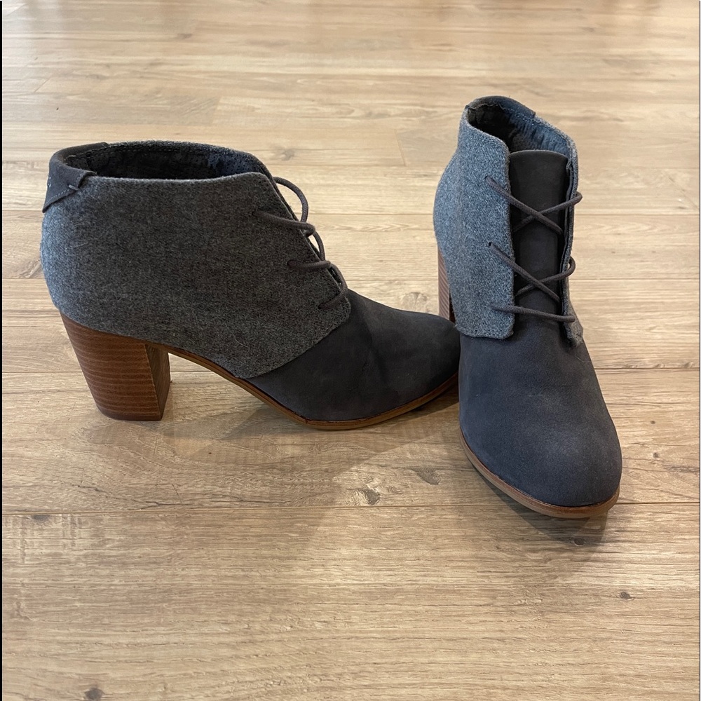 WOMENS Booties